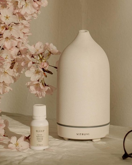 Decorative and home fragrance vessels