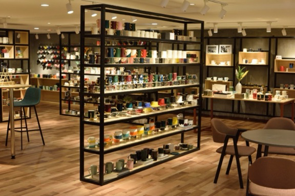 Lucky Coral showroom